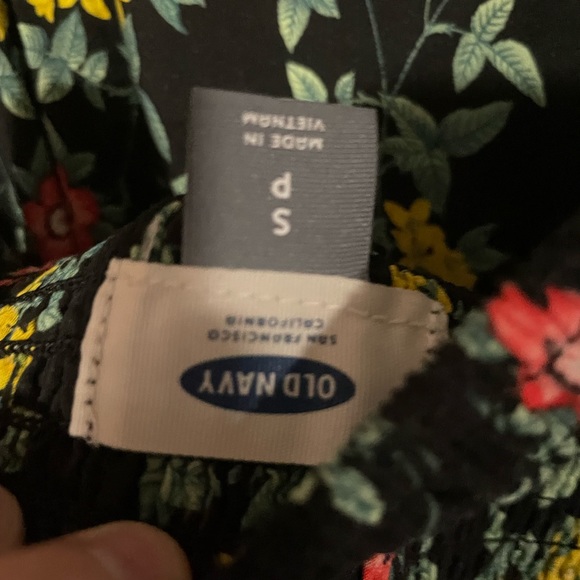 Beautiful floral dress - Picture 3 of 6